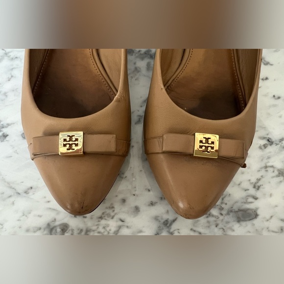 Tory Burch Hugo Pointed Toe Ballerina Flats in Tan, Size 7.5 - Picture 3 of 7